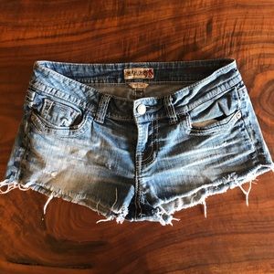 MEK shorts